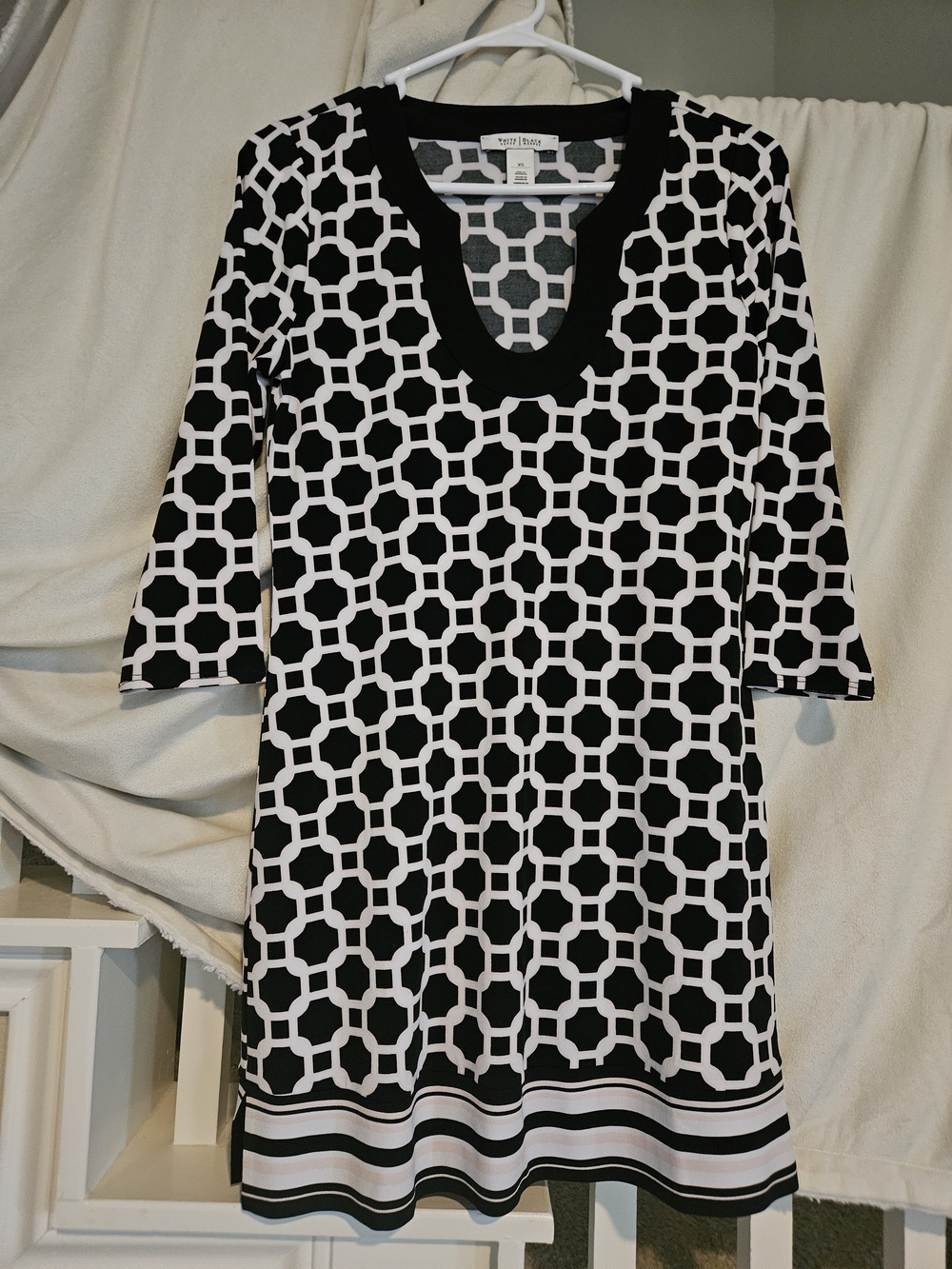 XS White House Black Market Black and White Geometric Maxi Dress